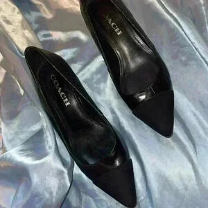 Coach classic kitten heels
